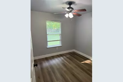 1004 Sanders Street, Bowie, TX 76230 - Photo 5