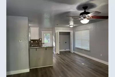 1004 Sanders Street, Bowie, TX 76230 - Photo 7