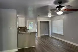 1004 Sanders St, Bowie, TX 76230 - Photo 7