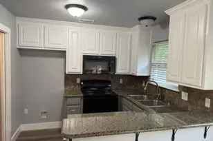 1004 Sanders St, Bowie, TX 76230 - Photo 11