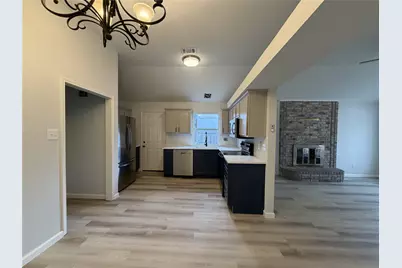 900 Cornfield Drive, Arlington, TX 76017 - Photo 7
