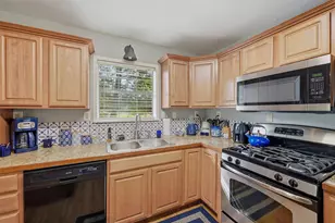 108 San Chez Dr, Lake Kiowa, TX 76240 - Photo 9