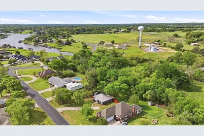 108 San Chez Drive, Lake Kiowa, TX 76240 - Photo 27