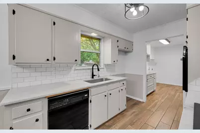 216 Texas Avenue, Hewitt, TX 76643 - Photo 7