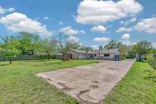 216 Texas Ave, Hewitt, TX 76643 - Photo 29