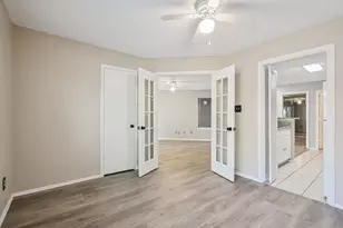 1712 Baird Farm Cir, Arlington, TX 76006 - Photo 17