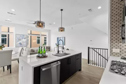 723 W 10th Street #101, Dallas, TX 75208 - Photo 9