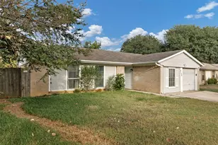 6104 Kelly Elliott Rd, Arlington, TX 76001 - Photo 25
