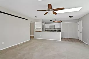6104 Kelly Elliott Rd, Arlington, TX 76001 - Photo 19