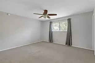 6104 Kelly Elliott Rd, Arlington, TX 76001 - Photo 7