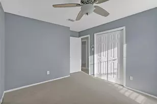 6104 Kelly Elliott Rd, Arlington, TX 76001 - Photo 9