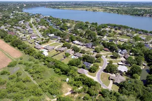 218 Granada Calle St, Granbury, TX 76049 - Photo 35