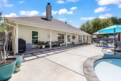 218 Granada Calle Street, Granbury, TX 76049 - Photo 11