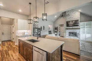 2004 Feather Ln, Weatherford, TX 76088 - Photo 9