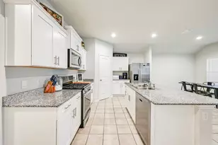 508 Bronze Cir W, Springtown, TX 76082 - Photo 9