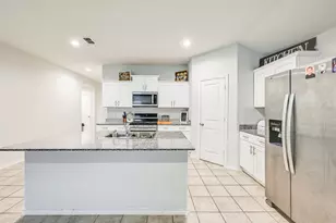 508 Bronze Cir W, Springtown, TX 76082 - Photo 11