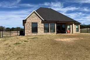 19043 White Bluff Dr, Whitney, TX 76692 - Photo 5