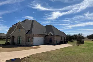 19043 White Bluff Dr, Whitney, TX 76692 - Photo 3