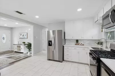 112 Murphy Road, Burleson, TX 76028 - Photo 13