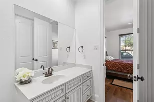 638 Arbol, Irving, TX 75039 - Photo 5