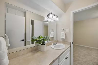 9734 Queenswood Lane, Dallas, TX 75238 - Photo 21