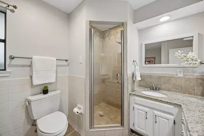 9734 Queenswood Lane, Dallas, TX 75238 - Photo 19