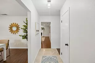 9734 Queenswood Ln, Dallas, TX 75238 - Photo 3