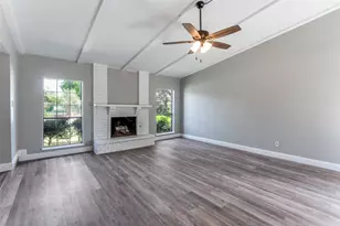 1804 Clear Creek Ln, Carrollton, TX 75007 - Photo 3