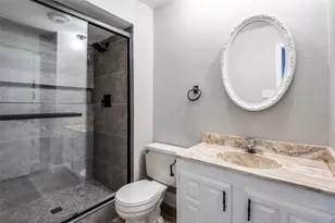 1804 Clear Creek Ln, Carrollton, TX 75007 - Photo 17