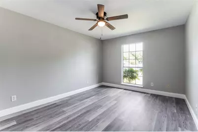 1804 Clear Creek Lane, Carrollton, TX 75007 - Photo 19