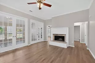 2601 Trail Tree Ct, Burleson, TX 76028 - Photo 9