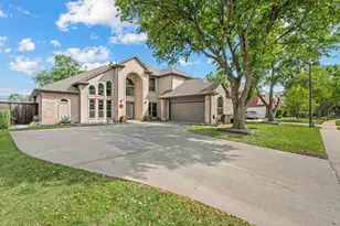 3645 Cottonwood Springs Dr, The Colony, TX 75056 - Photo 3