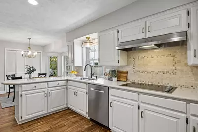 9611 Larchcrest Drive, Dallas, TX 75238 - Photo 11