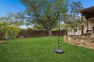 9611 Larchcrest Dr, Dallas, TX 75238 - Photo 37