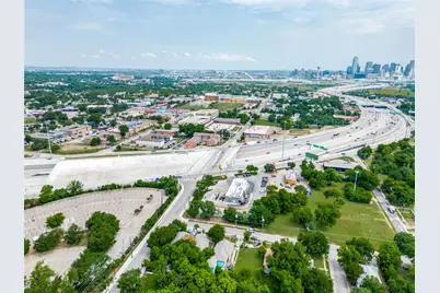 810 E 12th Street, Dallas, TX 75203 - Photo 1