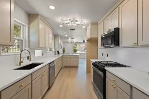 2305 Fenestra Dr, Dallas, TX 75228 - Photo 11