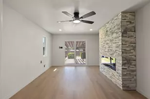 2305 Fenestra Dr, Dallas, TX 75228 - Photo 9