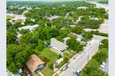 814 E 12th Street, Dallas, TX 75203 - Photo 9