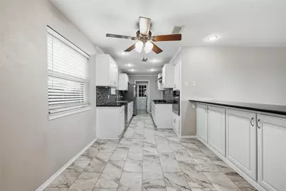 3920 Sanguinet Street, Fort Worth, TX 76107 - Photo 27