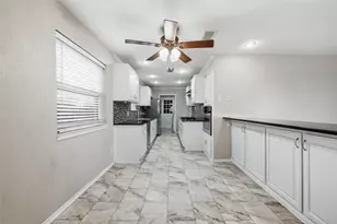 3920 Sanguinet St, Fort Worth, TX 76107 - Photo 27