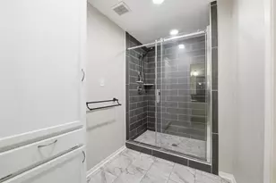 3920 Sanguinet St, Fort Worth, TX 76107 - Photo 15