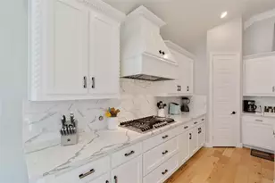 1930 Muncie Ave, Dallas, TX 75212 - Photo 17