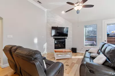 1930 Muncie Avenue, Dallas, TX 75212 - Photo 11
