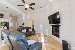 1930 Muncie Ave, Dallas, TX 75212 - Photo 13