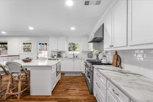 4612 Holiday Ln W, North Richland Hills, TX 76180 - Photo 5