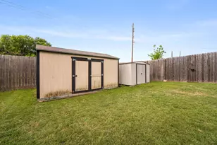 112 Charles St, DeSoto, TX 75115 - Photo 23