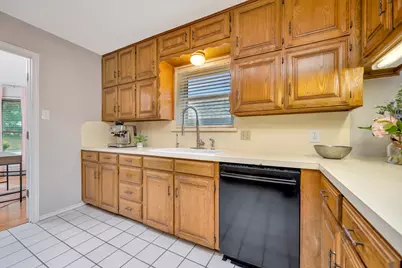 5517 Chimney Rock Road, Fort Worth, TX 76112 - Photo 9