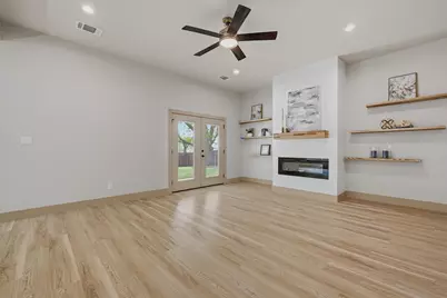 1019 Holiday Drive, Sherman, TX 75090 - Photo 9