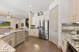 5901 Richmond Dr, North Richland Hills, TX 76180 - Photo 9