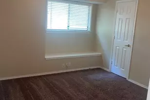 6302 Meadowmere Ln, Arlington, TX 76001 - Photo 13